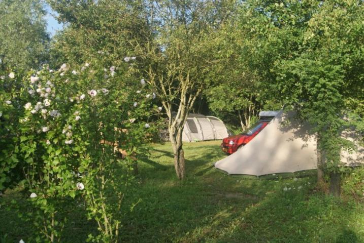 Camping Les Arbois Hotel Montjay  Eksteriør billede