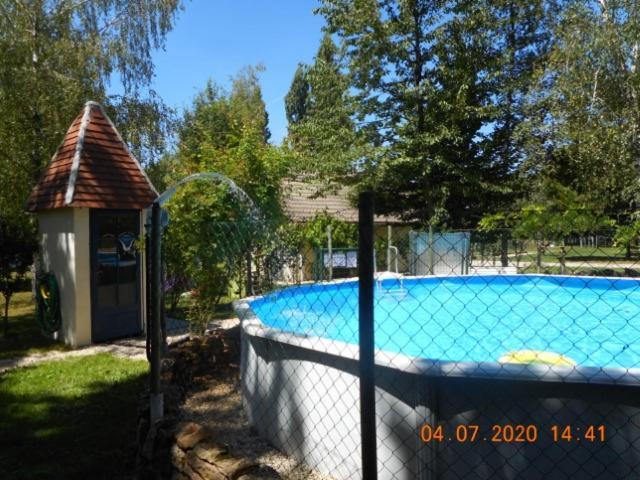 Camping Les Arbois Hotel Montjay  Eksteriør billede