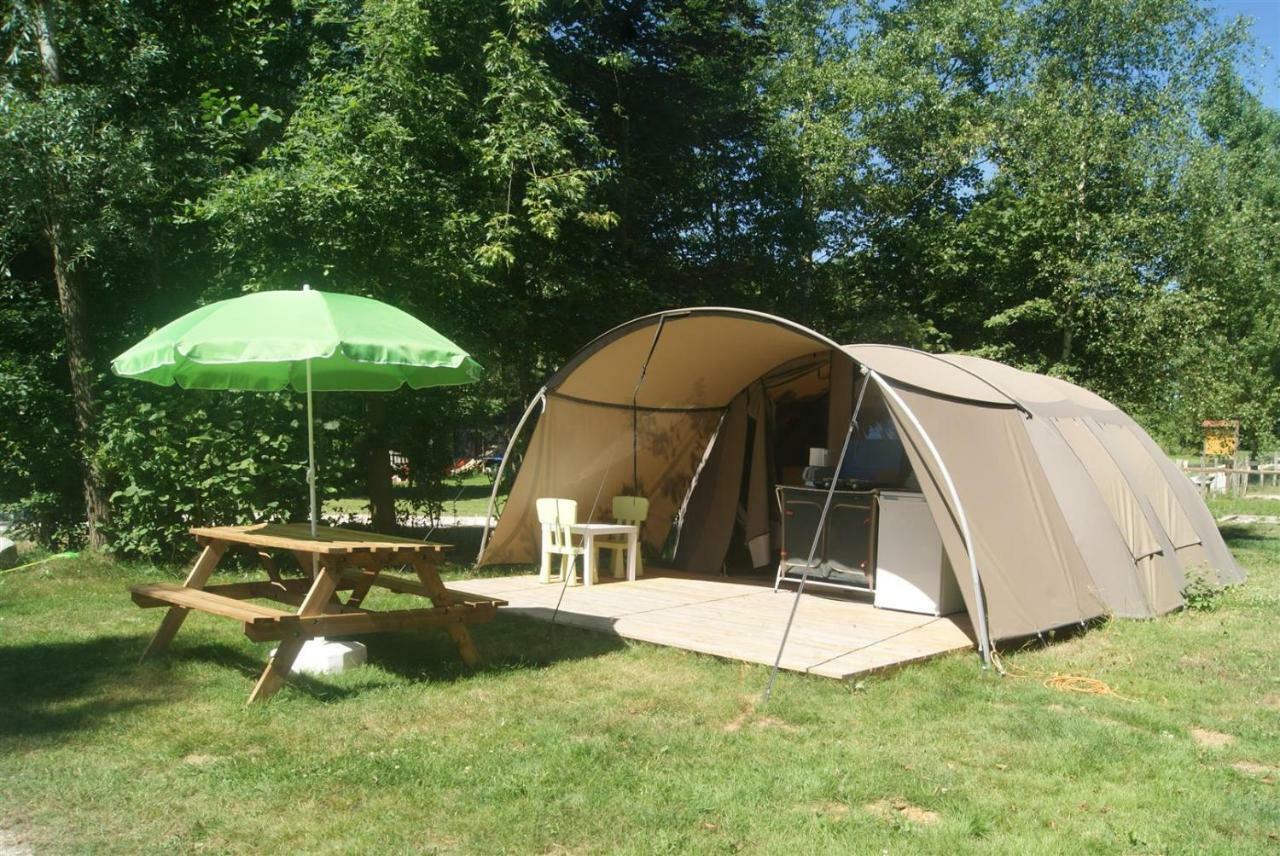 Camping Les Arbois Hotel Montjay  Eksteriør billede